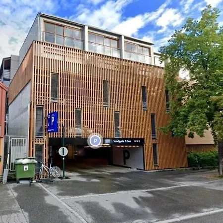 2 Bedroom Located Downtown Appartement *