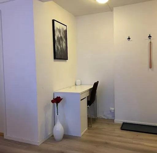 2 Bedroom Located Downtown *