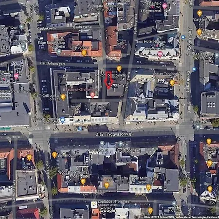 2 Bedroom Located Downtown Apartment *